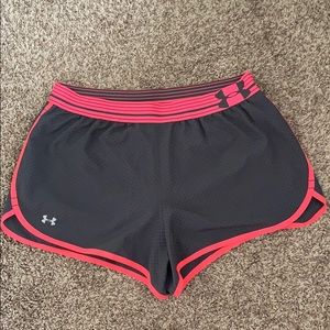 COPY - Under Armour shorts size M